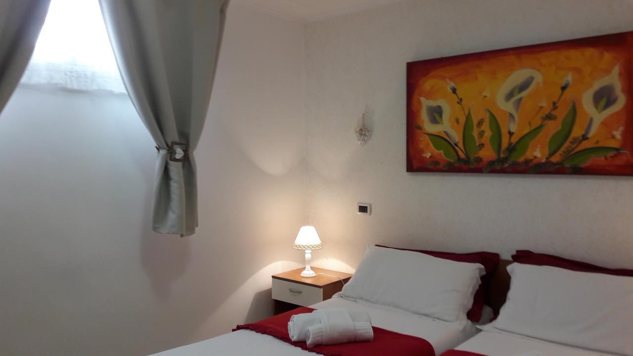 Nataly'S House Bed&Breakfast La Massimina-Casal Lumbroso Exteriör bild